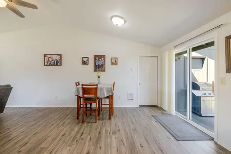 3211 SW Salmon Avenue Redmond OR 97756