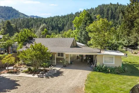 6589 Rogue River Highway Grants Pass OR 97527