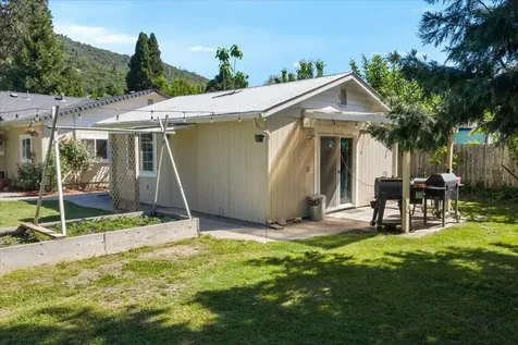 6589 Rogue River Highway Grants Pass OR 97527