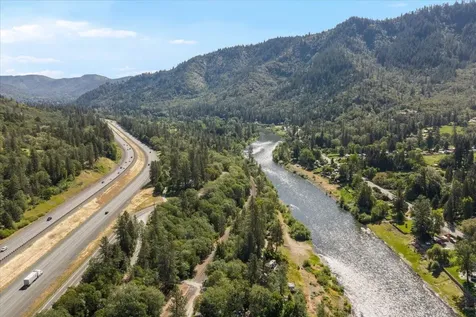 6589 Rogue River Highway Grants Pass OR 97527
