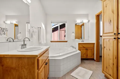2902 NE Pinnacle Place Bend OR 97701