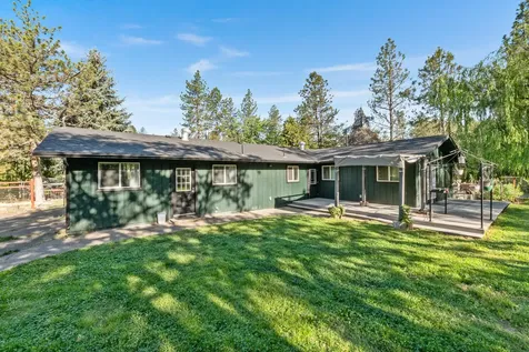 1033 Plumtree Lane Grants Pass OR 97526