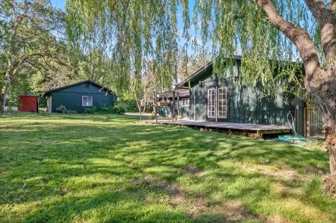 1033 Plumtree Lane Grants Pass OR 97526
