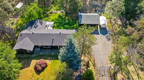 1033 Plumtree Lane Grants Pass OR 97526