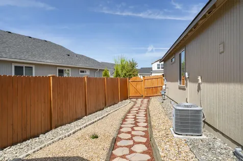 4176 SW 34th Street Redmond OR 97756