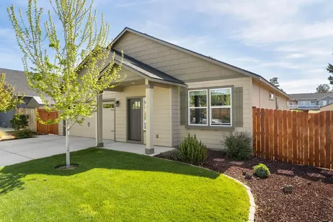 4176 SW 34th Street Redmond OR 97756