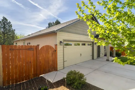 4176 SW 34th Street Redmond OR 97756