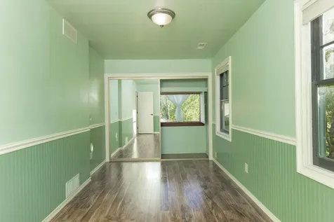 383 N 5th Avenue Gold Hill OR 97525