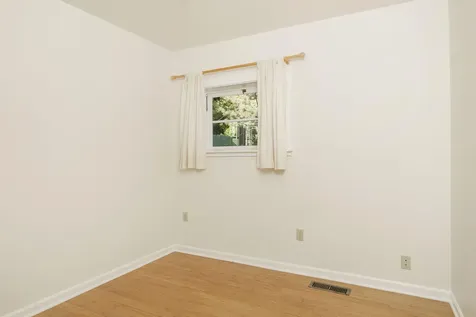 383 N 5th Avenue Gold Hill OR 97525