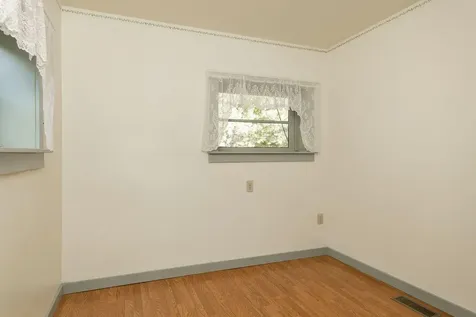 383 N 5th Avenue Gold Hill OR 97525