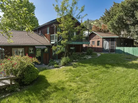 383 N 5th Avenue Gold Hill OR 97525