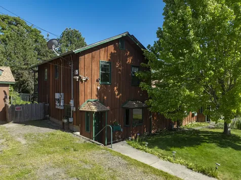 383 N 5th Avenue Gold Hill OR 97525