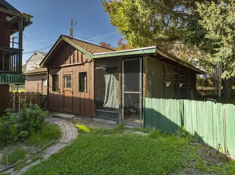 383 N 5th Avenue Gold Hill OR 97525