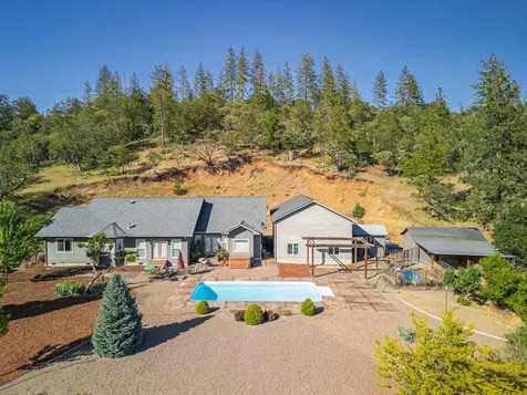 158 Rockingham Circle Eagle Point OR 97524