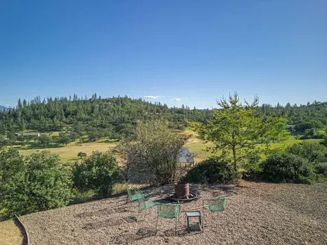 158 Rockingham Circle Eagle Point OR 97524
