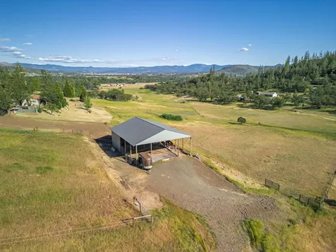 158 Rockingham Circle Eagle Point OR 97524