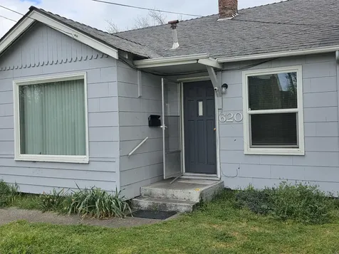 618 SE M Street Grants Pass OR 97526