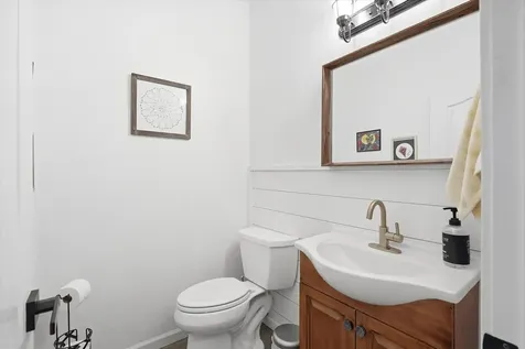 305 Woodville Way Rogue River OR 97537