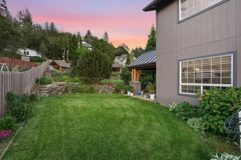 305 Woodville Way Rogue River OR 97537