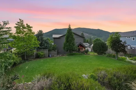 305 Woodville Way Rogue River OR 97537
