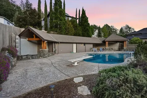305 Woodville Way Rogue River OR 97537