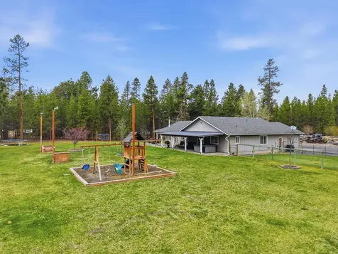 15965 Parkway Drive La Pine OR 97739