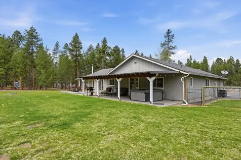 15965 Parkway Drive La Pine OR 97739