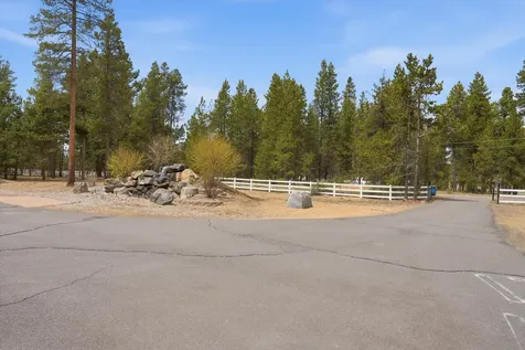15965 Parkway Drive La Pine OR 97739