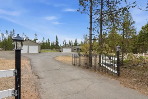 15965 Parkway Drive La Pine OR 97739