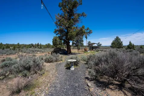 8475 NW Eagle Drive Redmond OR 97756