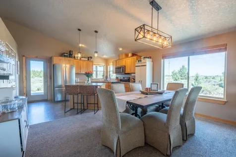 8475 NW Eagle Drive Redmond OR 97756
