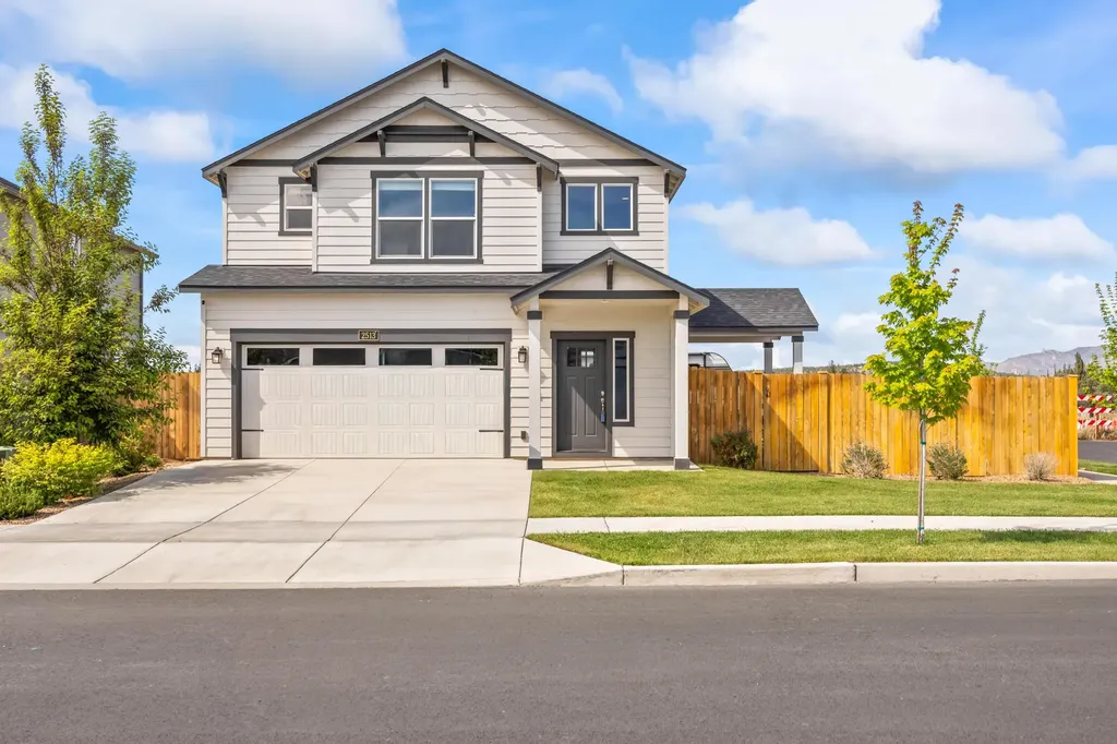 2513 NW Upas Way Redmond OR 97756