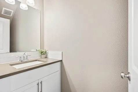 2513 NW Upas Way Redmond OR 97756