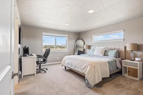 2513 NW Upas Way Redmond OR 97756