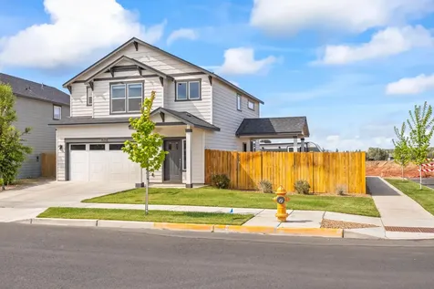 2513 NW Upas Way Redmond OR 97756