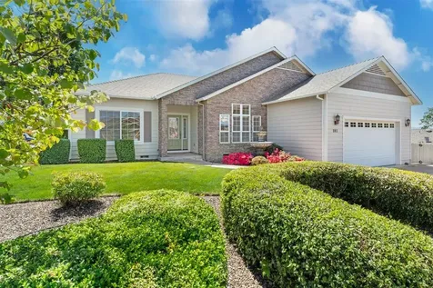 103 Greenmoor Drive Eagle Point OR 97524