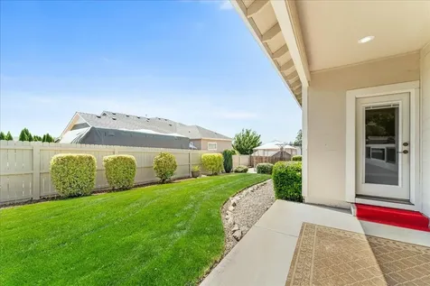 103 Greenmoor Drive Eagle Point OR 97524