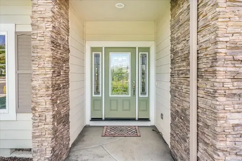 103 Greenmoor Drive Eagle Point OR 97524