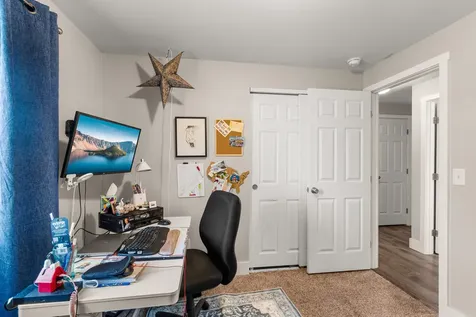 1935 Walnut Grove Lane Central Point OR 97502