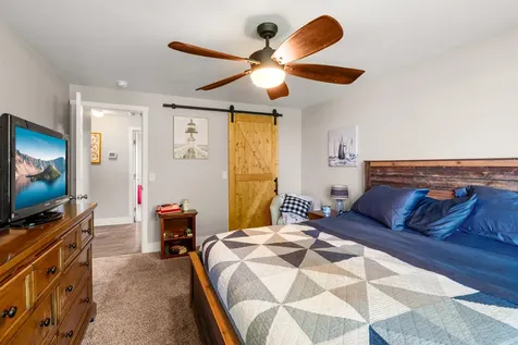 1935 Walnut Grove Lane Central Point OR 97502