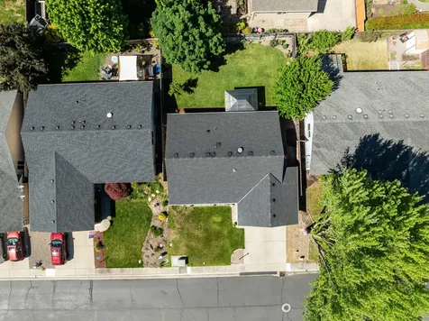 1935 Walnut Grove Lane Central Point OR 97502