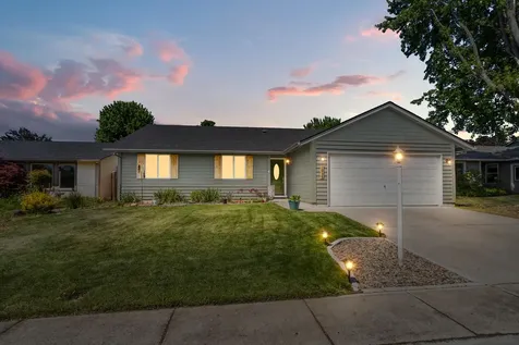 1935 Walnut Grove Lane Central Point OR 97502