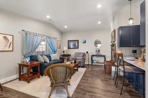 1935 Walnut Grove Lane Central Point OR 97502