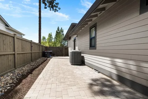 60886 SW Headwaters Loop Bend OR 97702