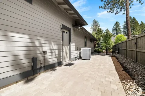 60886 SW Headwaters Loop Bend OR 97702