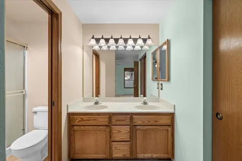 154 Silverwood Court Central Point OR 97502