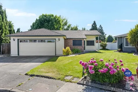 154 Silverwood Court Central Point OR 97502