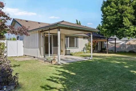 154 Silverwood Court Central Point OR 97502