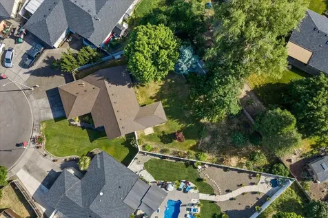 154 Silverwood Court Central Point OR 97502