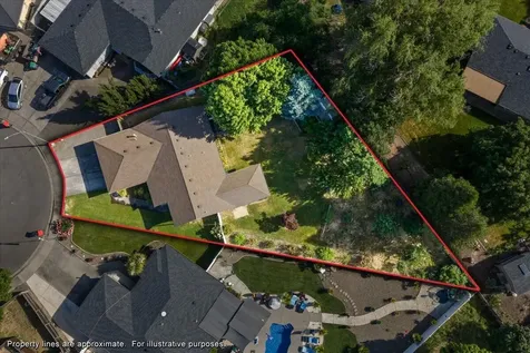 154 Silverwood Court Central Point OR 97502